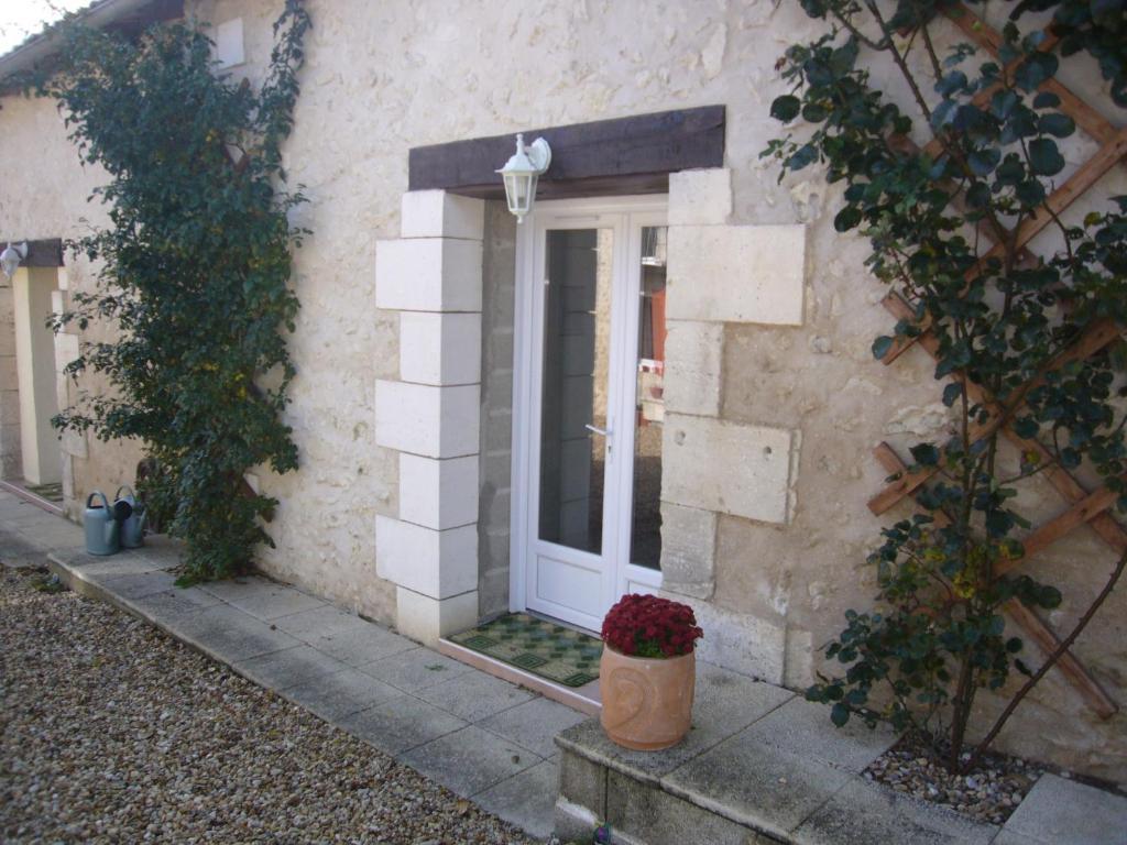 Les Gites De La Treille Montagrier Room photo