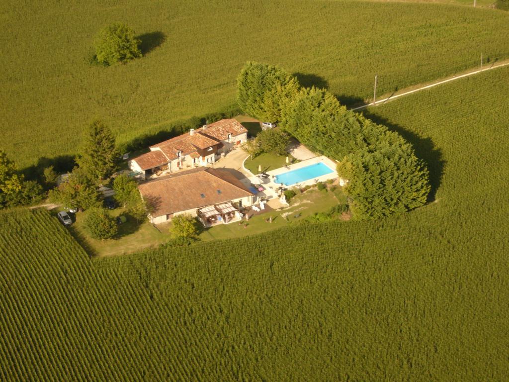Les Gites De La Treille Montagrier Exterior photo